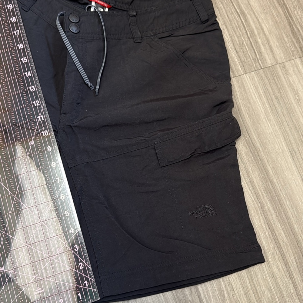 TNF North Face Convertible Zip Off Hiking Pants Capri Shorts Excellent Condition - Picture 11 of 11